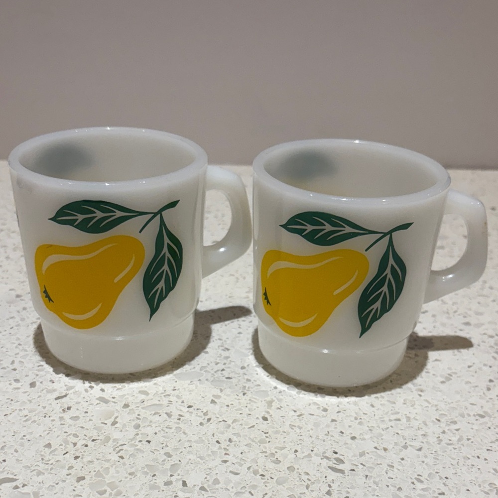Set of 2 Vintage Termocrisa Milk Glass Pear Mug